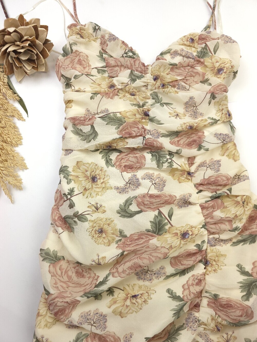Vici Gorgeous Cream Floral Dress Sz Xs - Picture 4 of 13